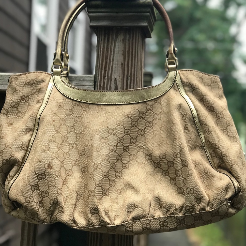 Gucci GG Web Canvas Bag -Gold
Great Condition - Picture 2 of 6